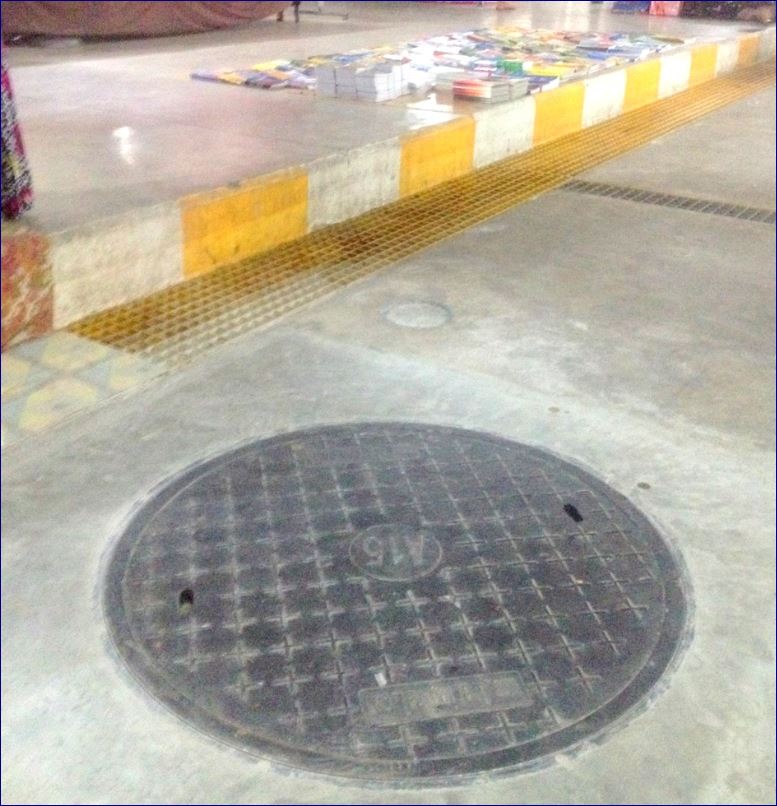 FRP Fibreglass Manhole cover ฝาปิดบ่อท่อพักไฟเบอร์กล๊าส 