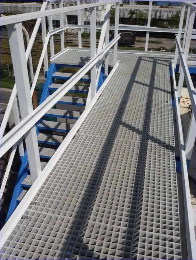 Fiberglass GFRP Mould Plastic Composite Walkway Grating แผ่นพื้นทางเดินพลาสติกเอฟอาร์พี ฝาเกรตติ้งตะแกรงระบายน้ำไฟเบอร์กล๊าส  