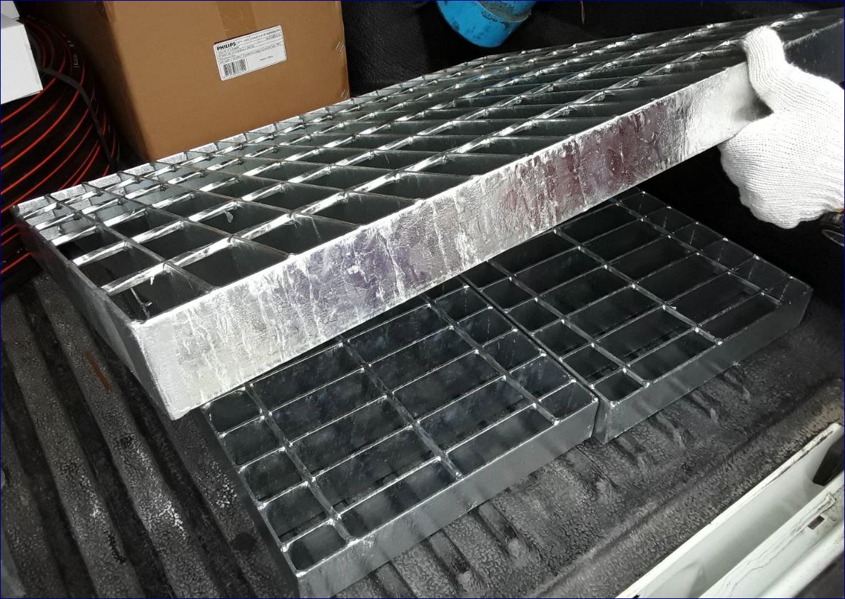 ฝาตะแกรงรางระบายน้ำเหล็กแผ่นเชื่อมชุบจุ่มร้อนทนสนิมฮ็อทดิ๊ปกัลวาไนซ์ Drainage Metal hot dip galvanized Flat Welding Carbon Bar Steel Grating