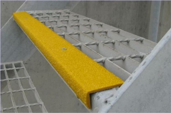 FRP Stair Tread Nosing  anti-slip Sheet เทปกันลื่นตีเส้นเรืองแสง สีอีพ๊อกซี่กันลื่น แผ่นปิดจมูกบันได แผ่นปิดพื้นผิวกันลื่นไฟเบอร์กล๊าส