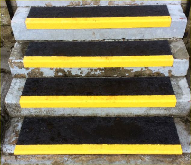 ตะแกรงขั้นบันไดเหล็ก พร้อมจมูกบันไดกันลื่น skid Resistance SafetyWalkway Tape stair nosing Ladder Steel Grating