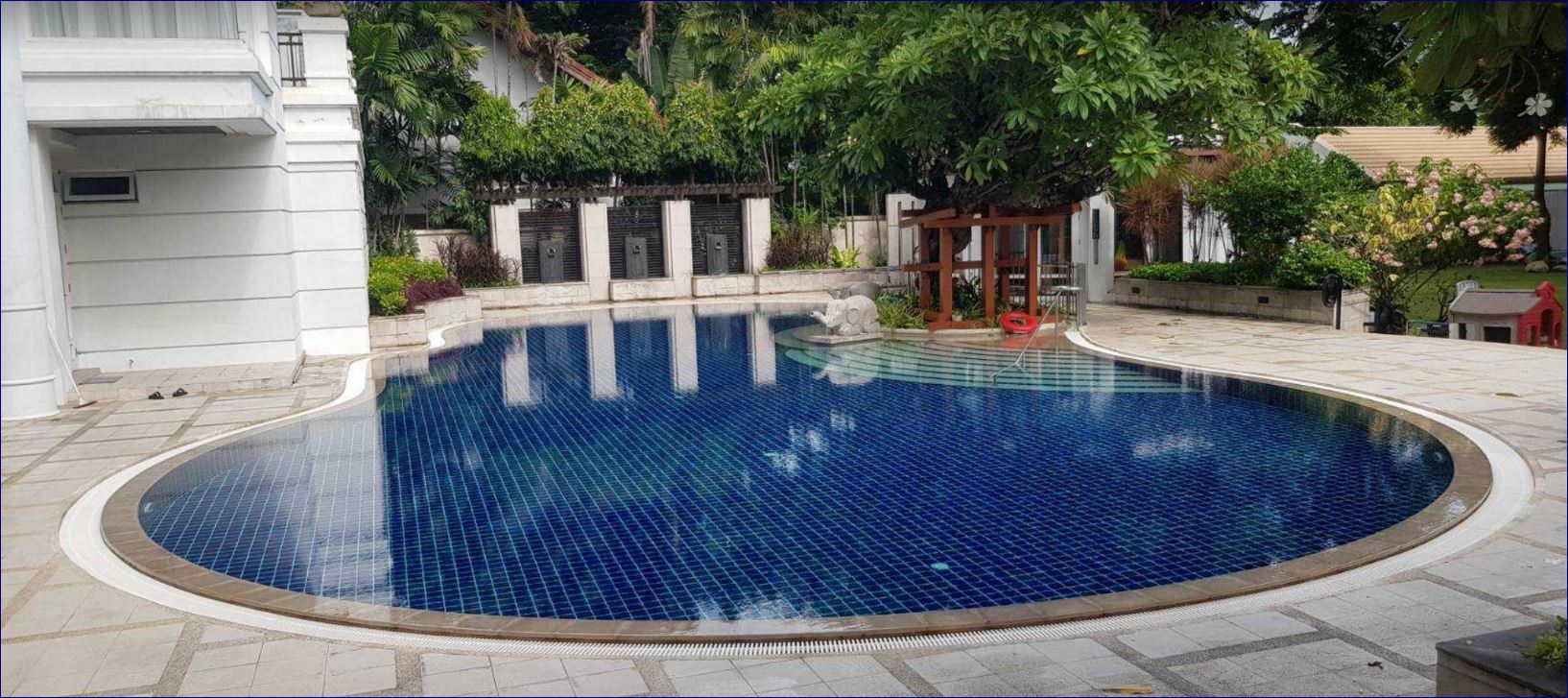 แผ่นตะแกรงพลาสติกระบายน้ำล้นรอบขอบสระว่ายน้ำ Plastic ABS Spa Swimming Overflow Drainage Gully Grating