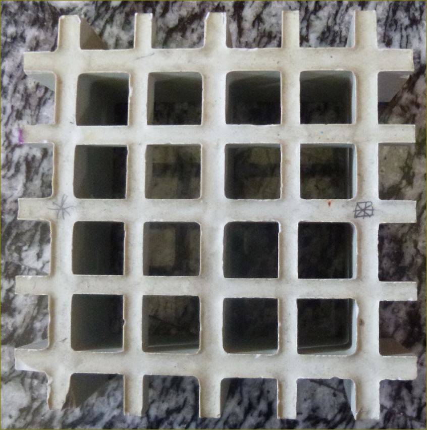 ตะแกรงไฟเบอร์กล๊าสระบายน้ำล้นรอบขอบสระว่ายน้ำ  FRP Fiberglass Grating Manhole Cover