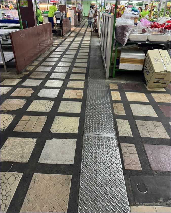 CompoundChequeredDiamondPlateManholeCoverStaircaseBarSteelGrating ฝาปิดบ่อท่อพักขั้นบันไดแผ่นลายเช็คเกอร์เพลท