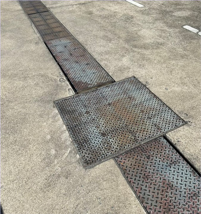 CompoundChequeredDiamondPlateManholeCoverStaircaseBarSteelGrating ฝาปิดครอบบ่อท่อพักขั้นบันไดแผ่นลายเช็คเกอร์เพลท