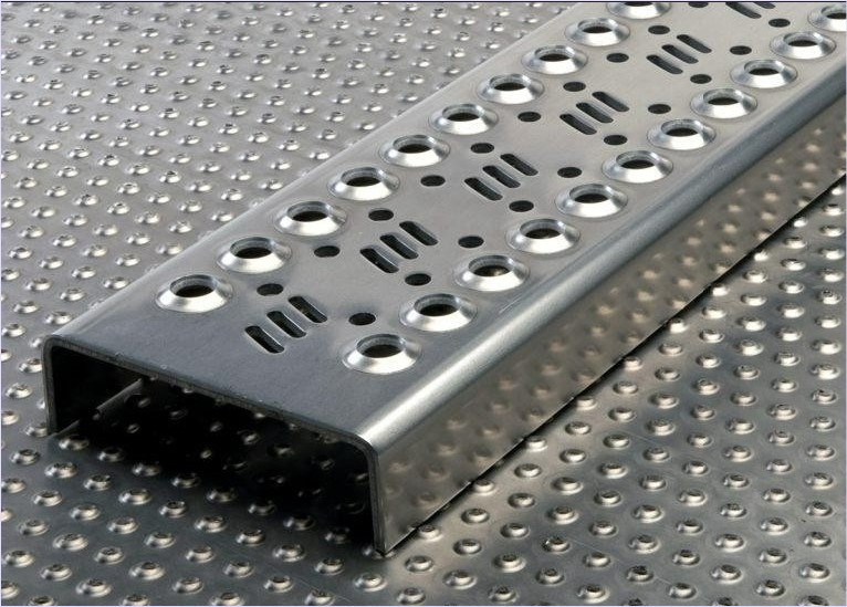 ตะแกรงเหล็กระบายน้ำเลเซอร์ฉลุลายพับเจาะรูดีไซน์ตกแต่ง Metal Perforate Cutting Laser CNC Gutter Trench Drain Grating
