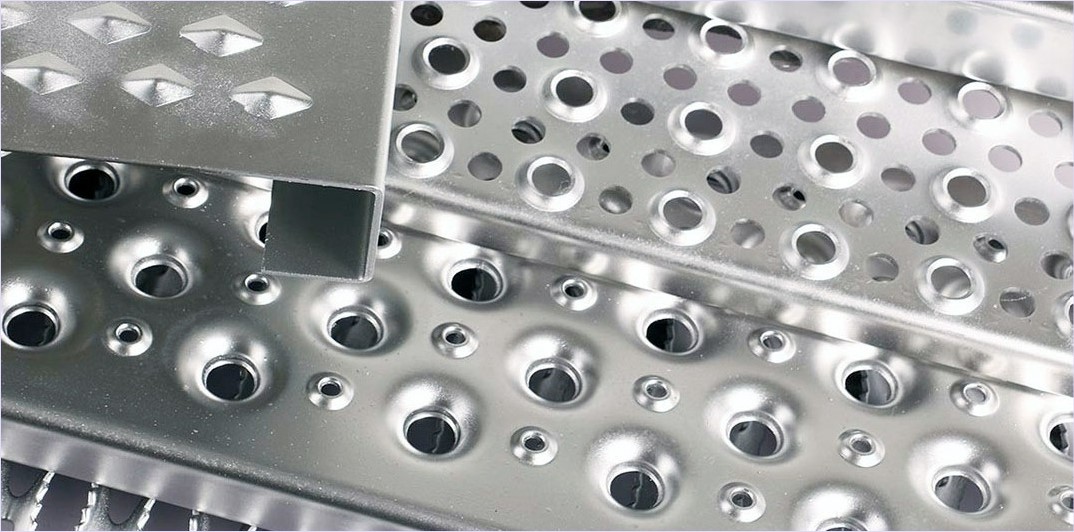 ตะแกรงเหล็กระบายน้ำเลเซอร์ฉลุลายพับเจาะรูดีไซน์ตกแต่ง Metal Perforate Cutting Laser CNC Gutter Trench Drain Grating