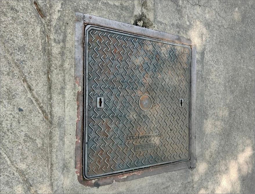 Ductile Cast Iron Drainage Manhole Cover ฝาแมนโฮลปิดบ่อเกรอะ ฝาท่อพักเหล็กหล่อเหนียวระบบบำบัดน้ำเสียสำเร็จรูป 