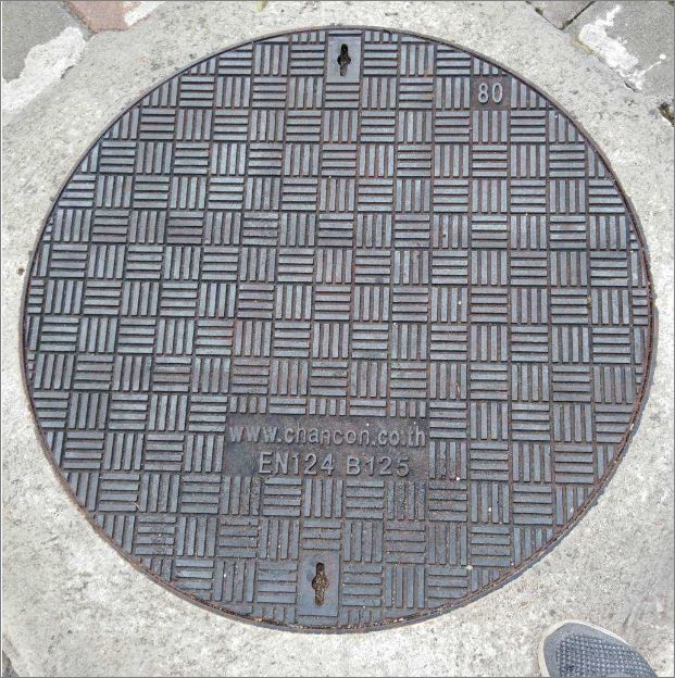 Ductile Cast Iron Drainage Manhole Cover ฝาแมนโฮลปิดบ่อเกรอะ ฝาท่อพักเหล็กหล่อเหนียวระบบบำบัดน้ำเสียสำเร็จรูป 