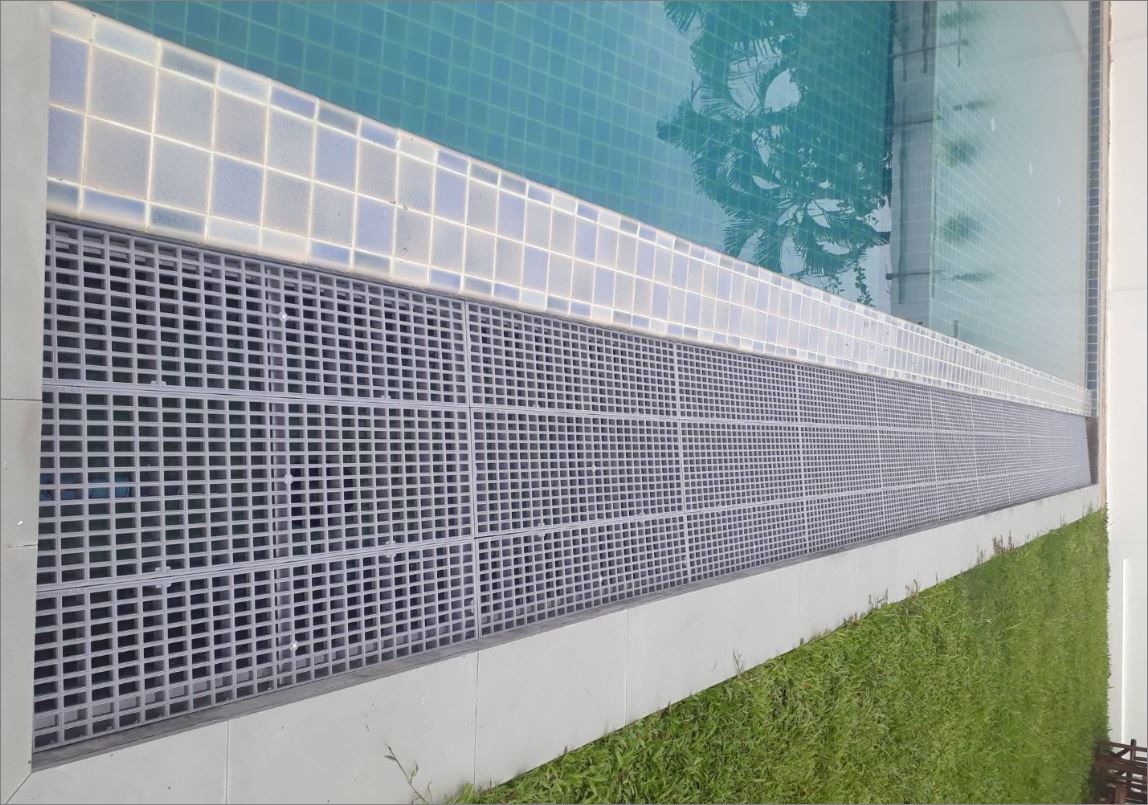 เกรตติ้งตะแกรงพลาสติคระบายน้ำสระว่ายน้ำ Swimming Pool Overflow Drainage Plastic Grating